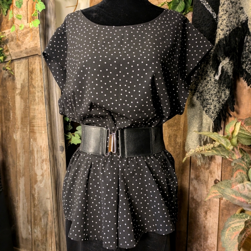 Black Label polka dot blouse.  Lg